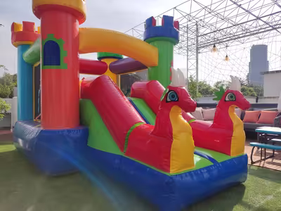 Brincolín Dragones Rojos en una fiesta infantil en CDMX