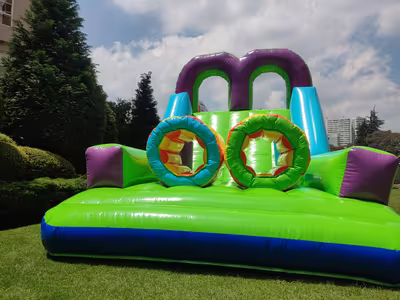 Inflable con tobogán de adrenalina para niños en CDMX
