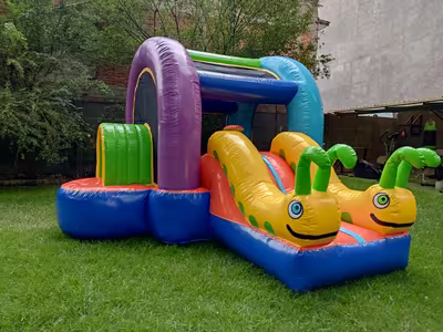 Alquiler del inflable Gusanitos para kermés escolar