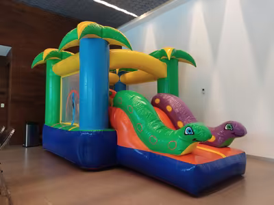 Inflable mediano Mini Jungla de 5 metros