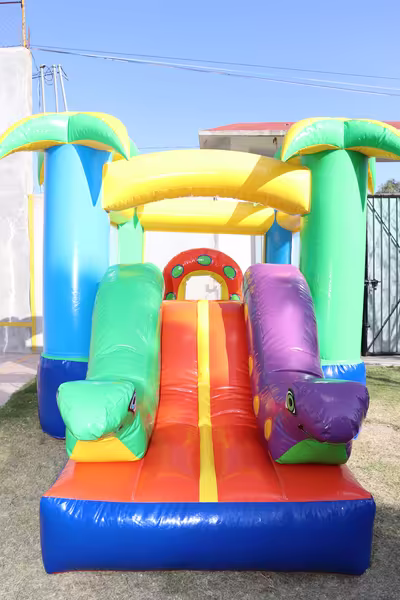 Cumpleaños de niños con inflable montado en CDMX