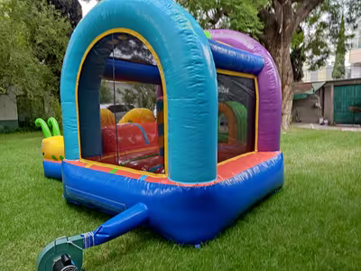 Cumpleaños de niños con inflable montado en CDMX