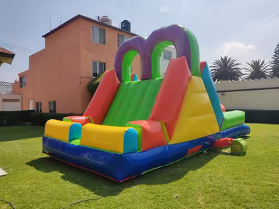 Cumpleaños de niños con inflable montado en CDMX