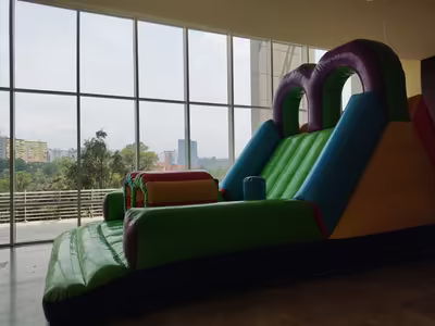 Cumpleaños de niños con inflable montado en CDMX