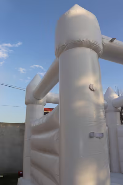 Evento corporativo familiar con inflable en CDMX