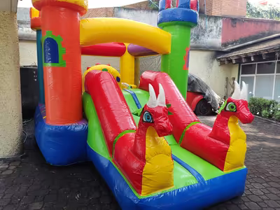 Kermés escolar con inflable en CDMX