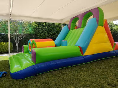 Kermés escolar con inflable en CDMX