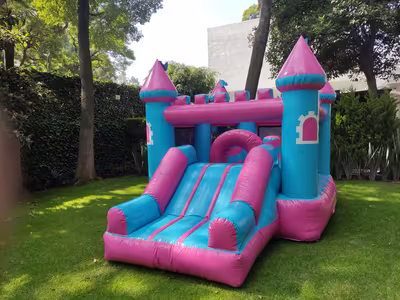 Kermés escolar con inflable en CDMX