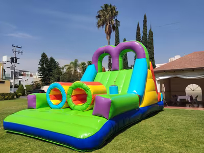 Kermés escolar con inflable en CDMX