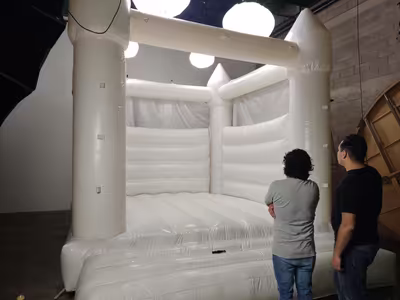 Kermés escolar con inflable en CDMX
