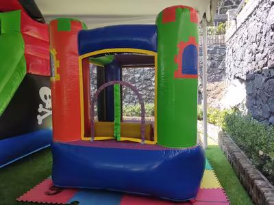 Evento real con inflables rentados en CDMX