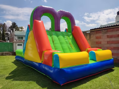 Evento real con inflables rentados en CDMX