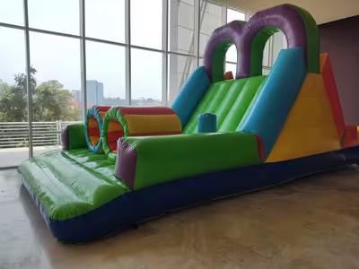 Evento real con inflables rentados en CDMX